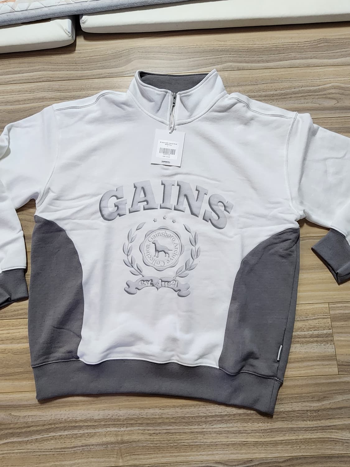 게인스보로로럴골든배색하프집업L사이즈 상품이미지1