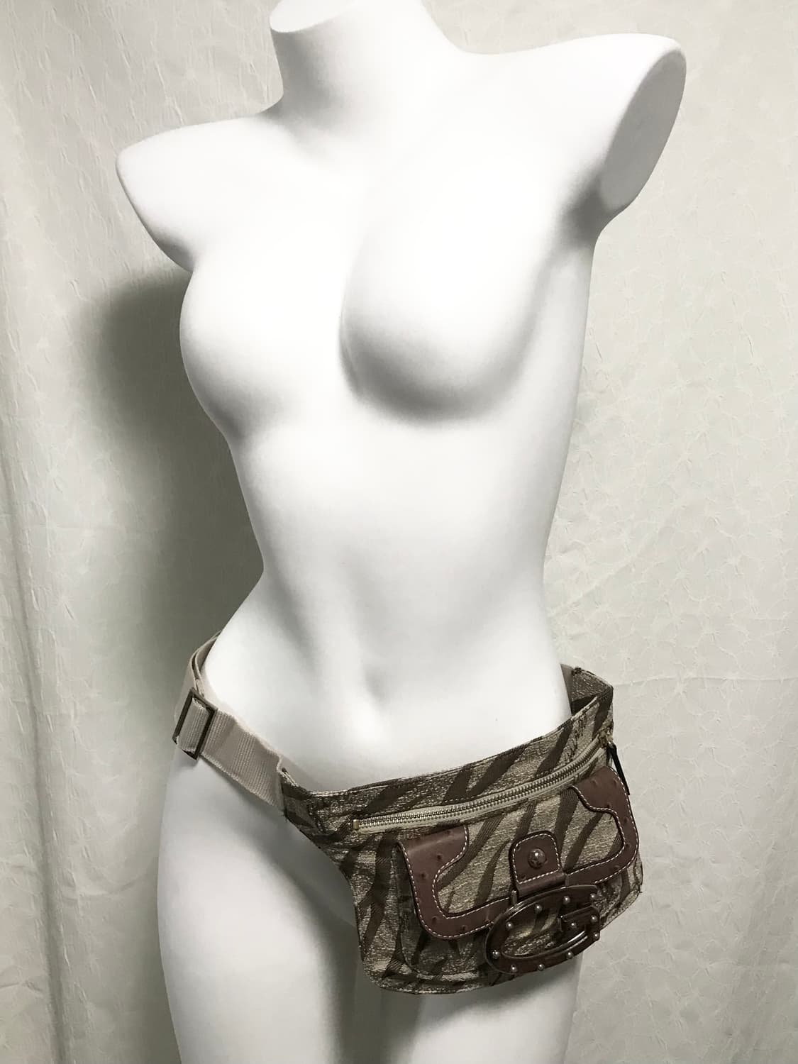 택포•빈티지 guess 게스 00s y2k 지브라 벨트 백 상품이미지2