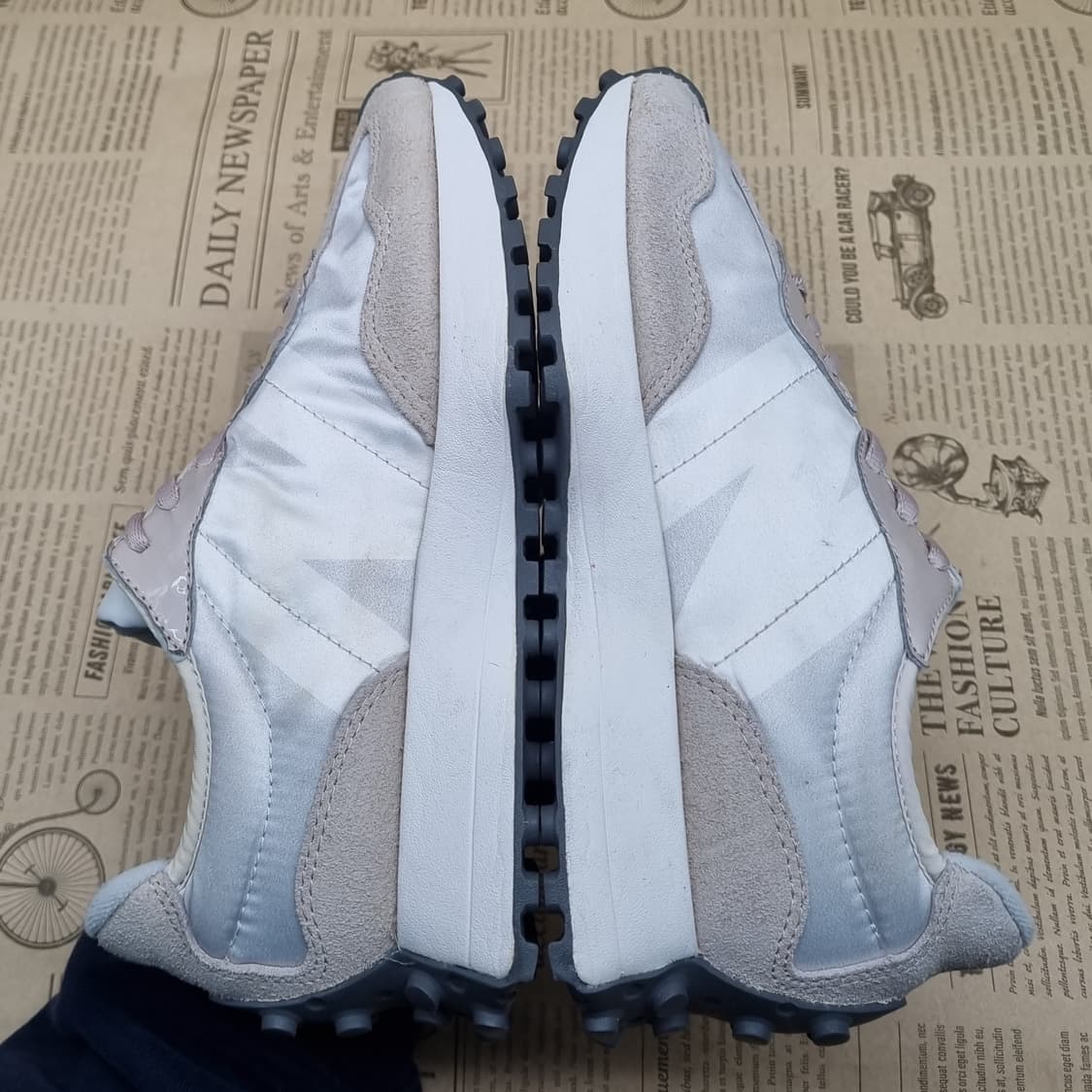 뉴발란스 327 아이보리 스니커즈235 상품이미지5