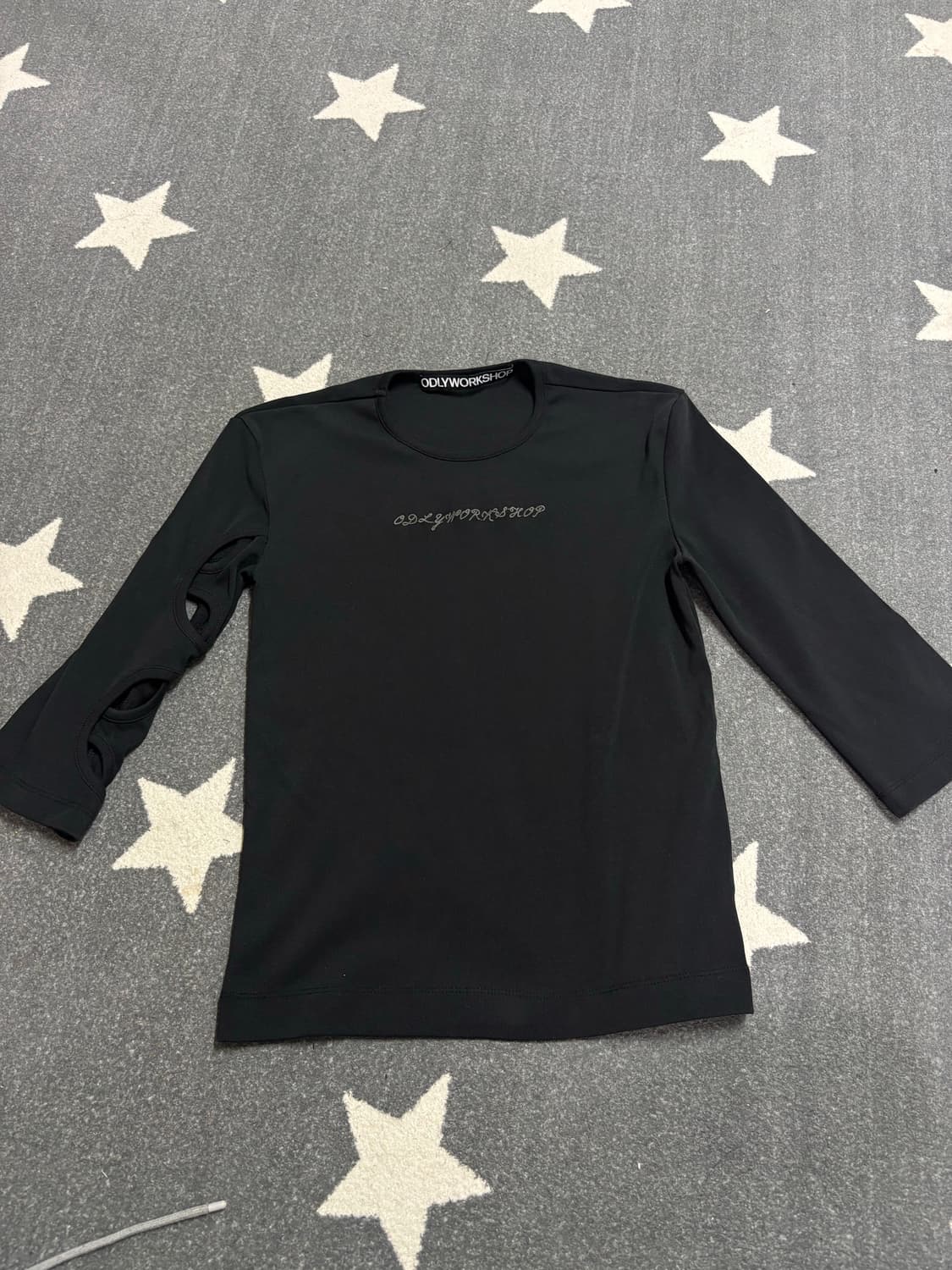 오들리워크샵 컷아웃티 블랙 M 상품이미지1