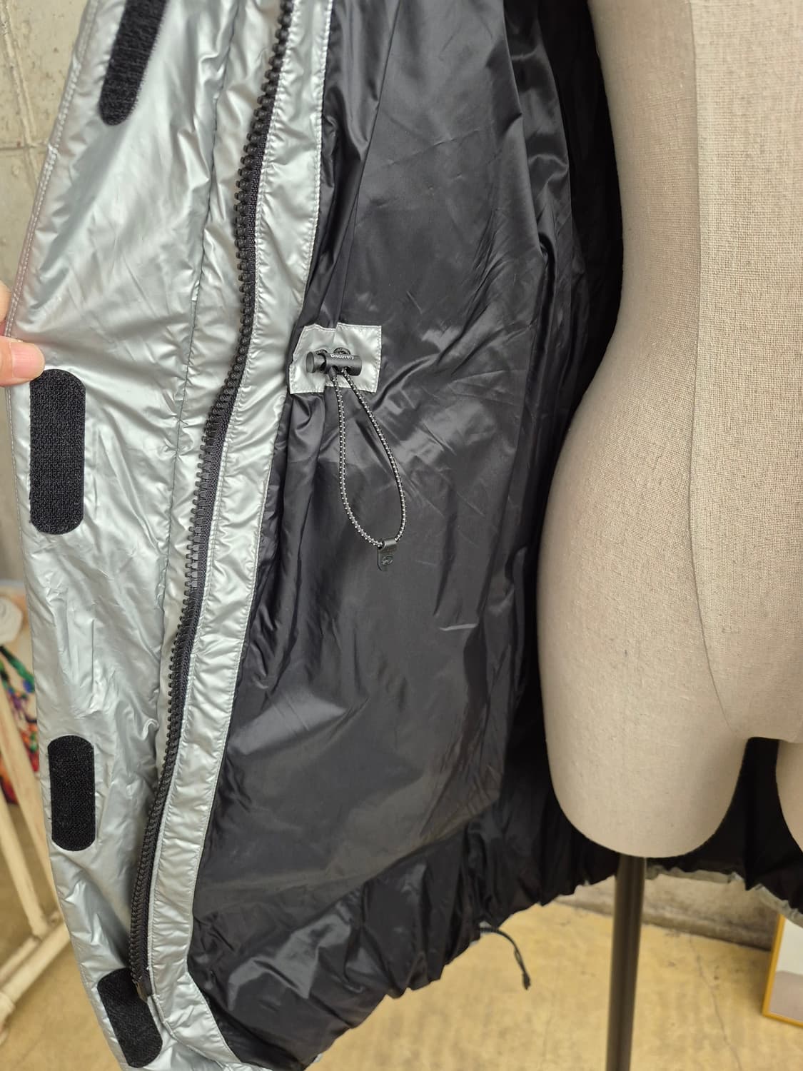 디스커버리 실버 다운롱패딩 상품이미지4