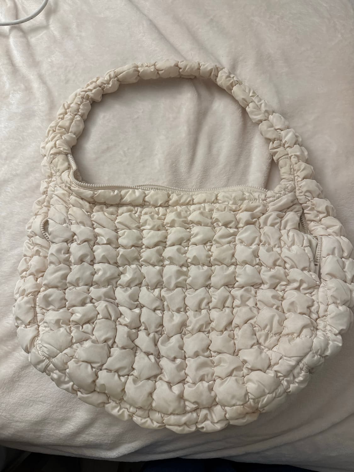 COS 오버사이즈 퀄티드 백 구름백  상품이미지4