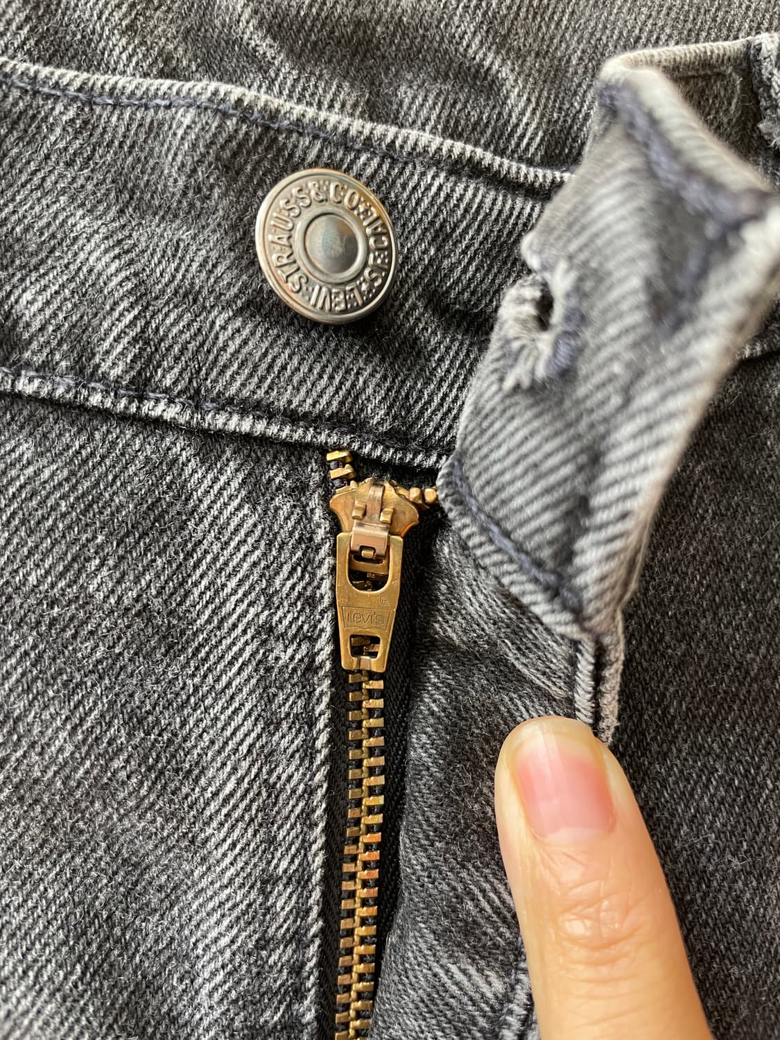 1990's Vintage Levi’s 550 Black Denim  상품이미지4