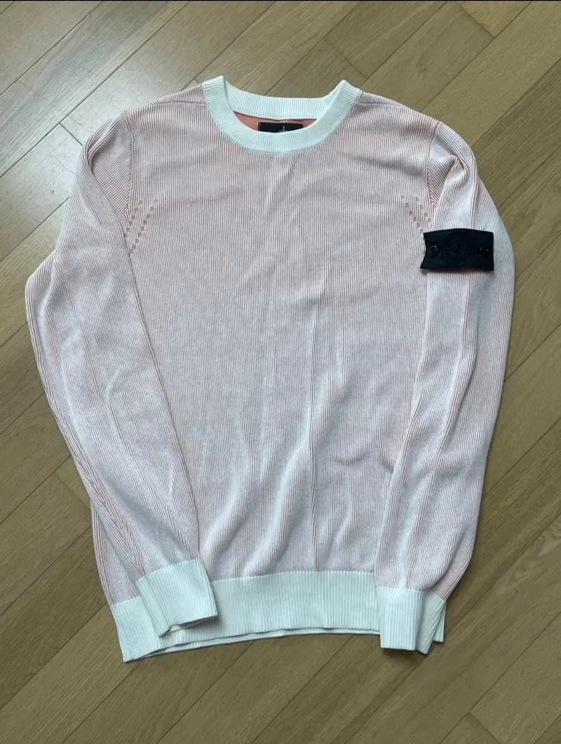 [희귀] 스톤아일랜드 핑크 니트 상품이미지1