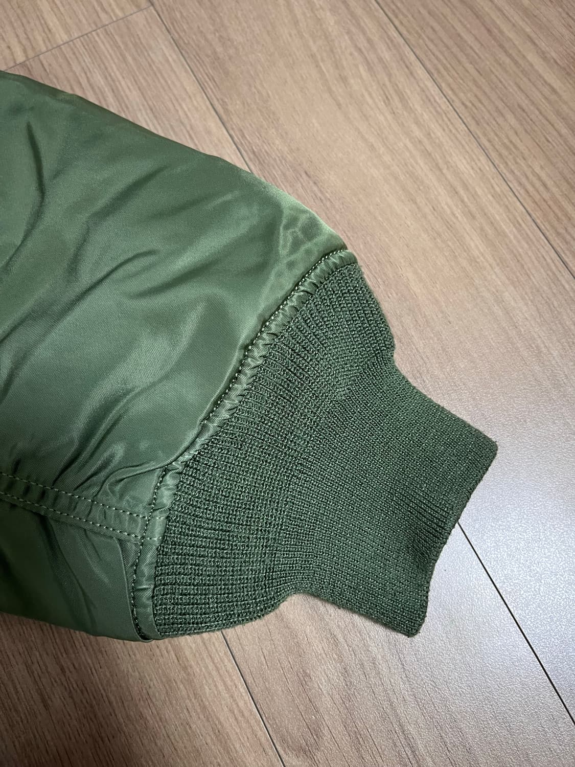 [XL] 알파인더스트리 MA-1 레귤러 세이지 그린 팝니다. 상품이미지5