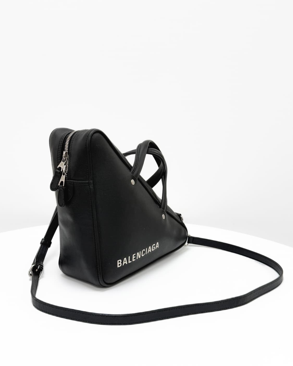 발렌시아가 트라이앵글 더플백 상품이미지2