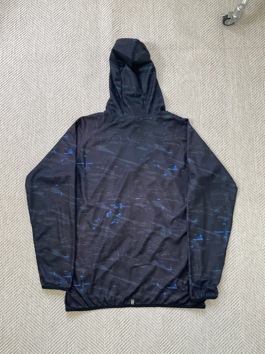 18ss 오클리  그래픽 프린트 라이트웨이트 후디 재킷  상품이미지6