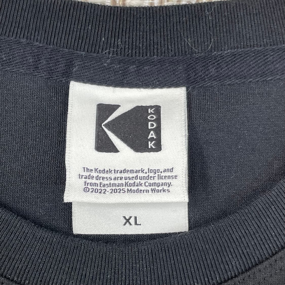 코닥 반팔티 블랙 XL 상품이미지3