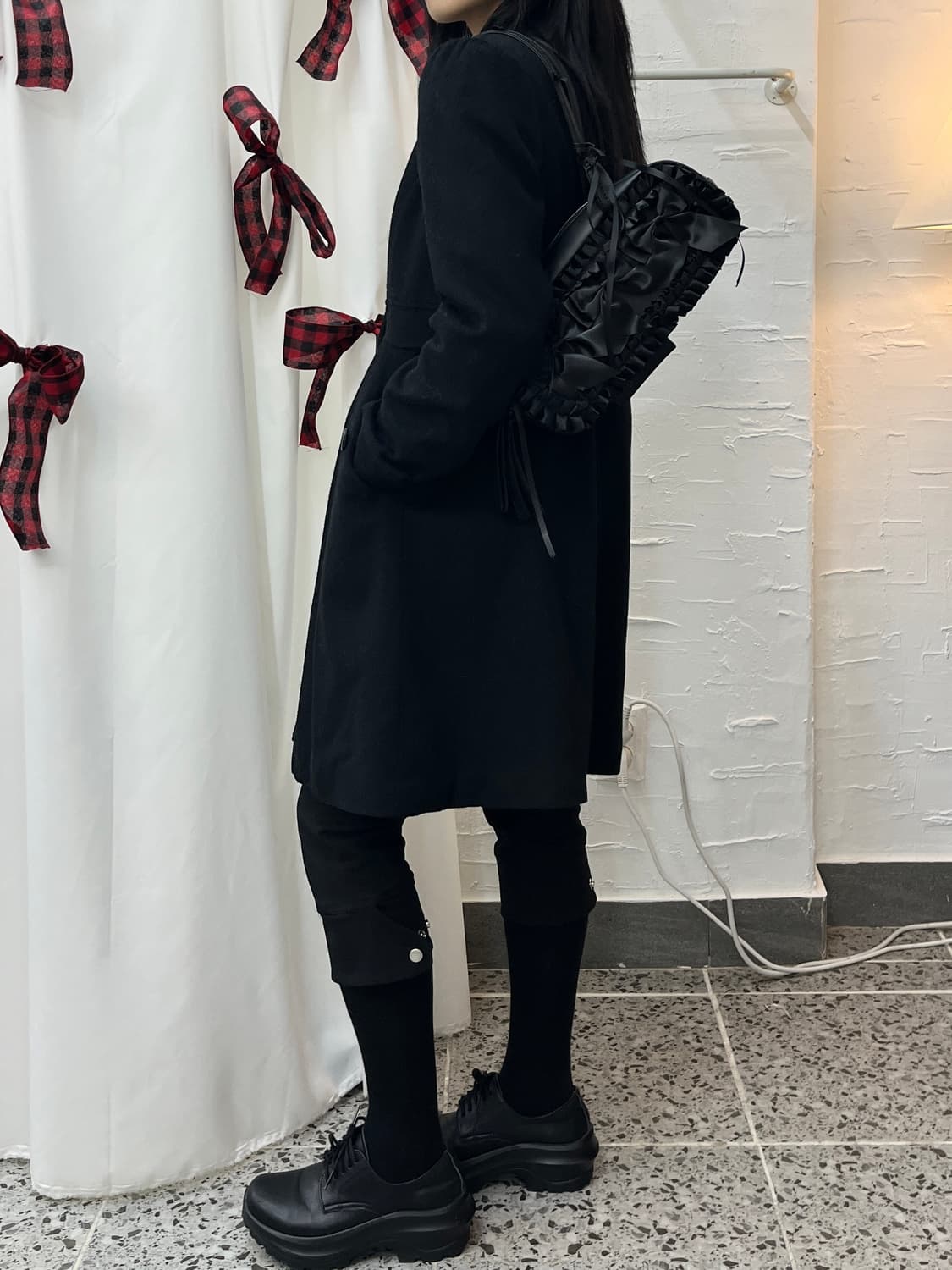 Buttons flare black coat 상품이미지3