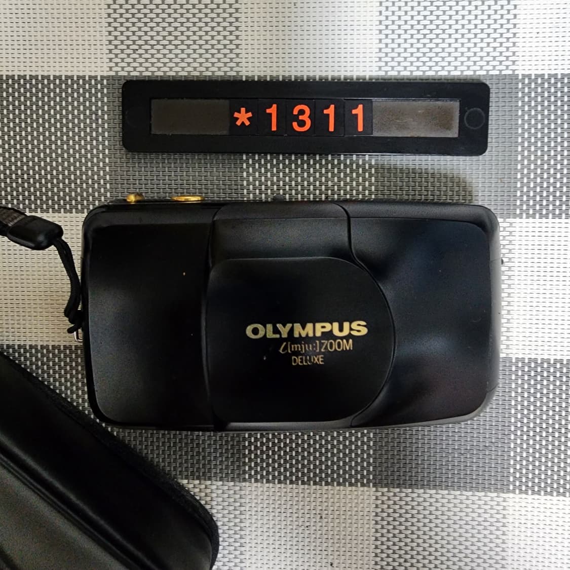 올림푸스 뮤 줌 디럭스 블랙바디 필름카메라 파우치포함 상품이미지1