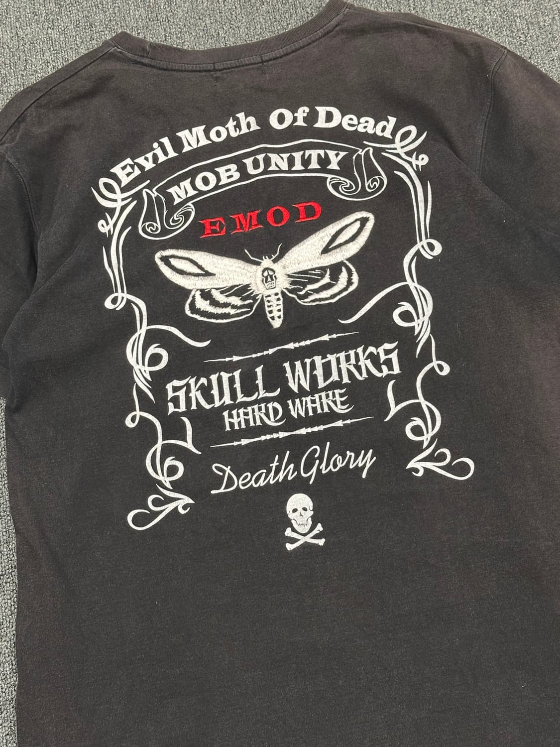 XL)스컬웍스x크로우즈 빈티지 그래픽 자수 반팔 상품이미지2