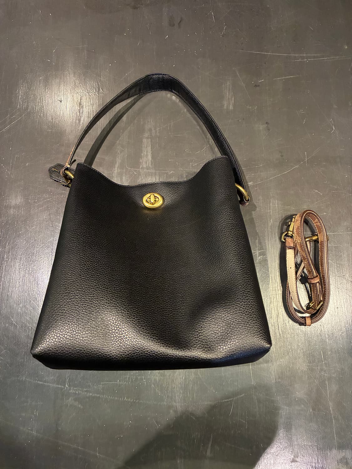 코치 찰리 버킷백 블랙 숄더백 핸드백 크로스백 상품이미지6