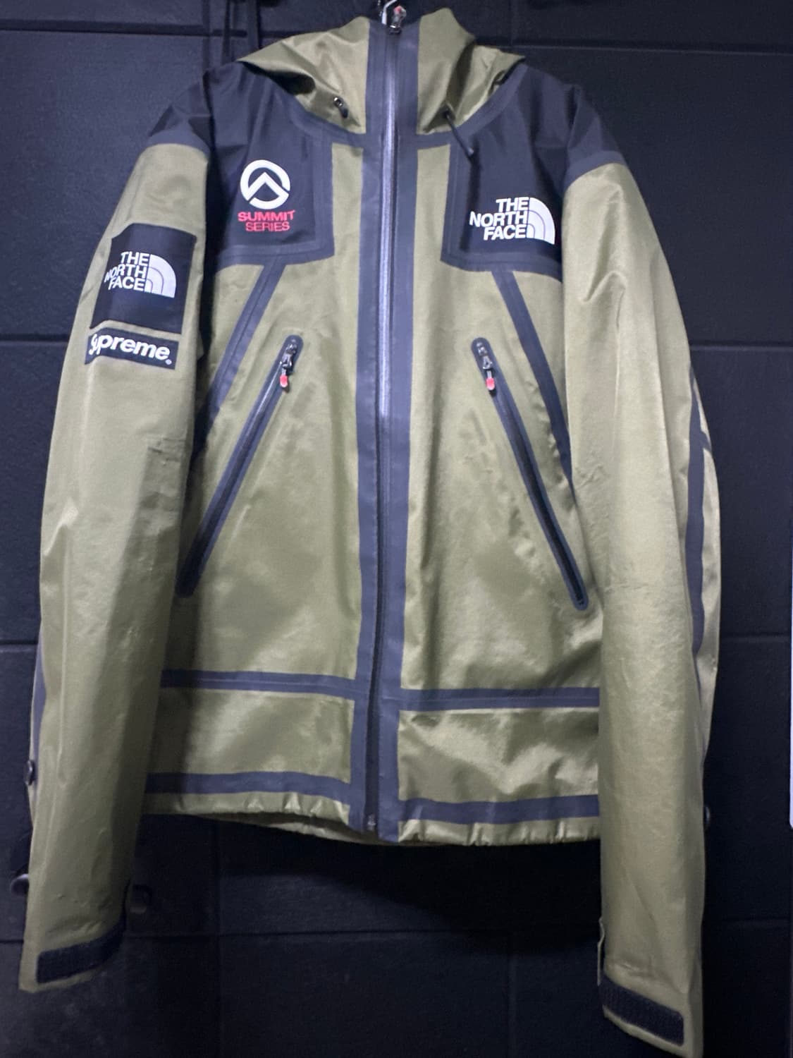 (M)슈프림 노스페이스 서밋 시리즈 테이프심 자켓 올리브 상품이미지2