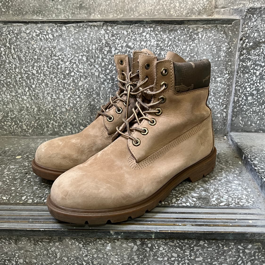 팀버랜드 클래식 6인치 워터프루프 애쉬 브라운 부츠 상품이미지1