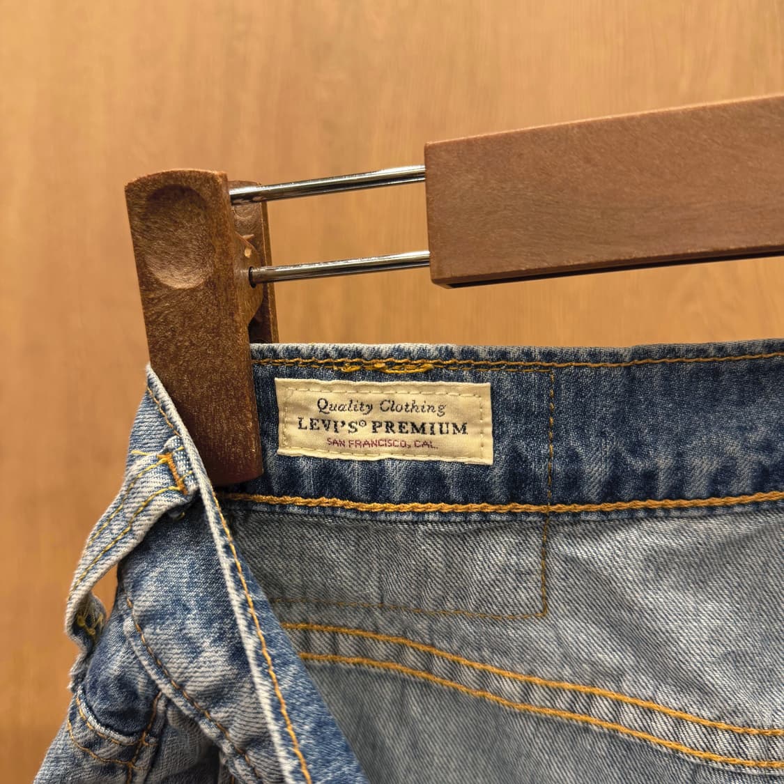 리바이스 511 워싱 데님 팬츠 레드 로고 탭 슬림 스트레이트핏 연청 상품이미지8