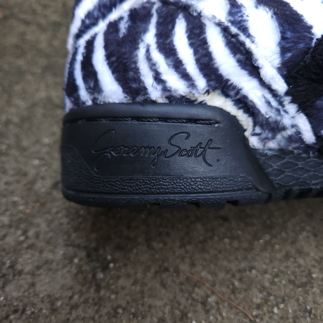 [225] 아디다스 x 제레미스캇 지브라 스니커즈 상품이미지6