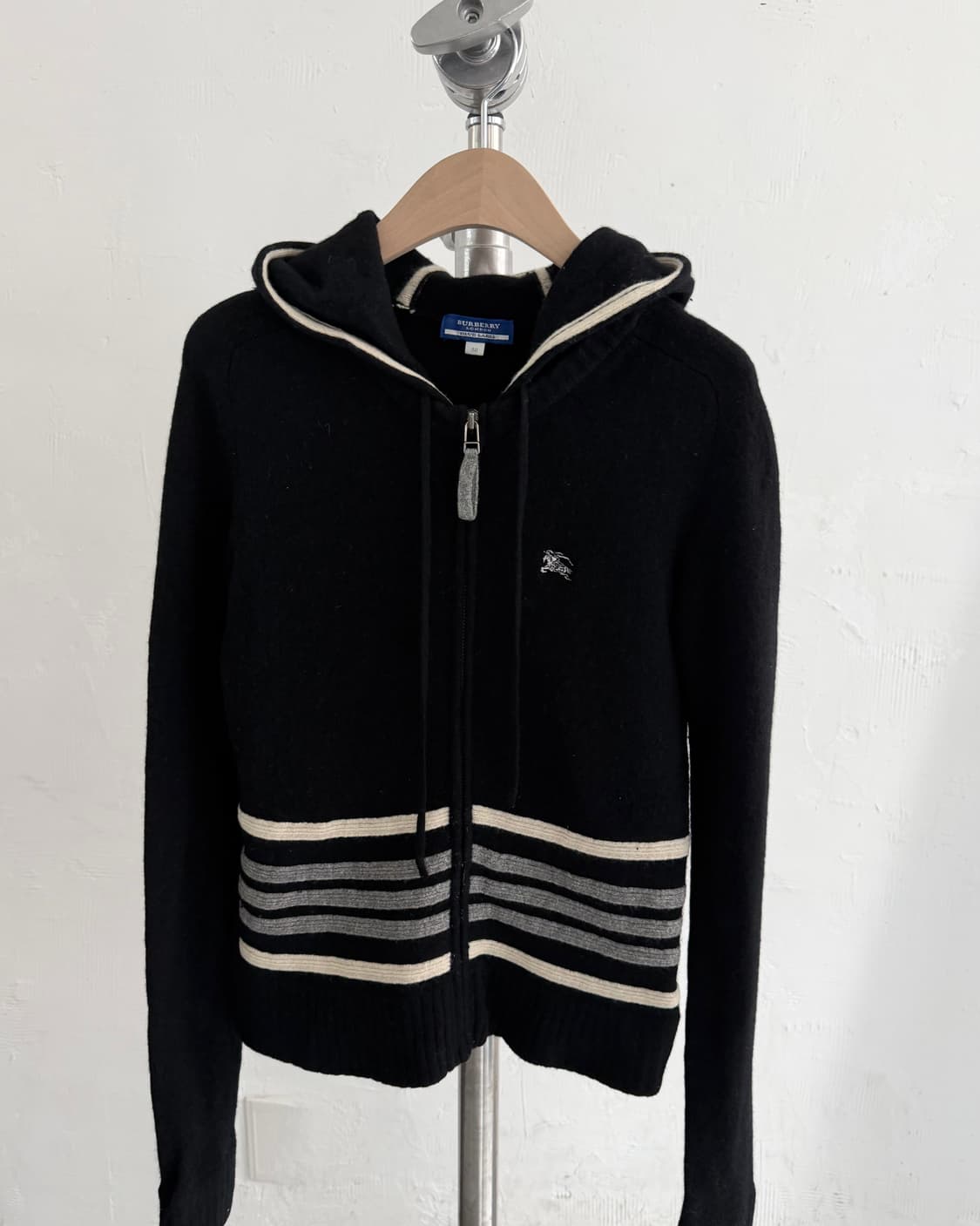 Burberry 버버리 블루라벨 블랙 로고 니트 후드집업 상품이미지1