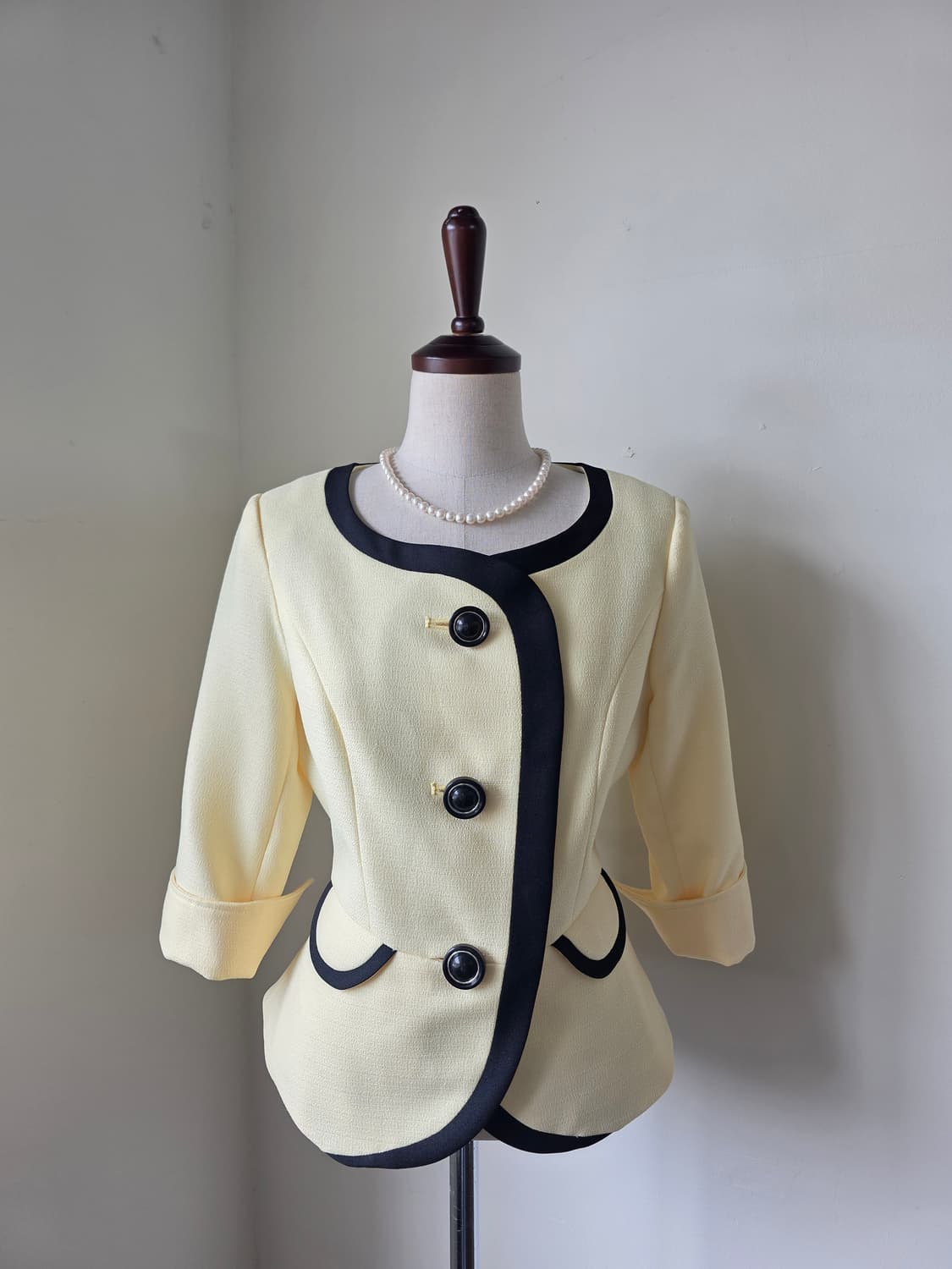 레몬 블랙 배색 자켓 상품이미지3