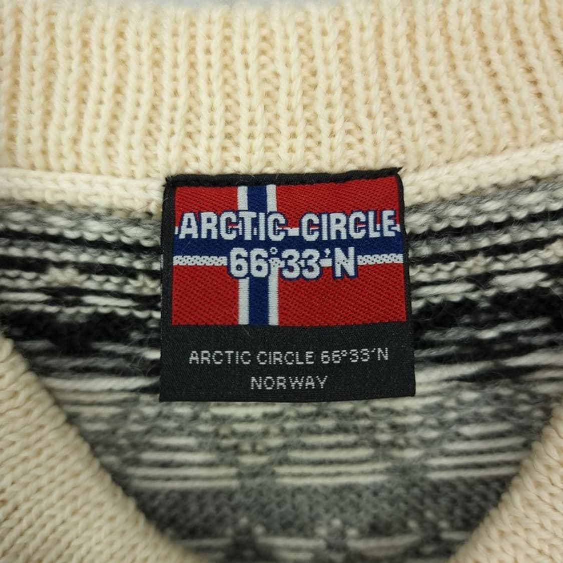 [노르웨이빈티지] 에스닉 패턴 노르딕 버클 니트 가디건 M18975 상품이미지8