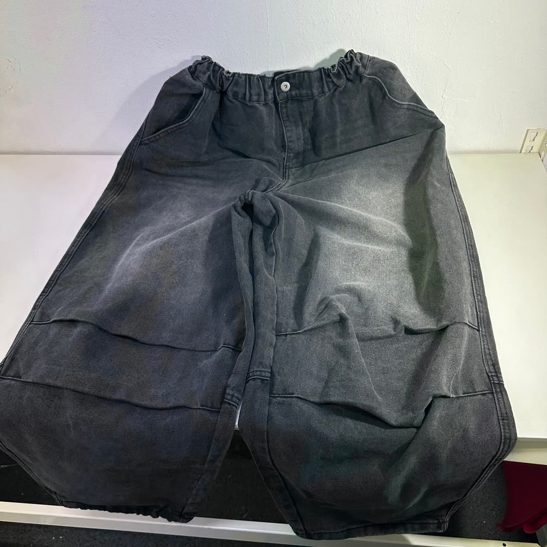 M-L 플레이스스튜디오 워시드블랙 와이드핏 밴딩데님팬츠 상품이미지1