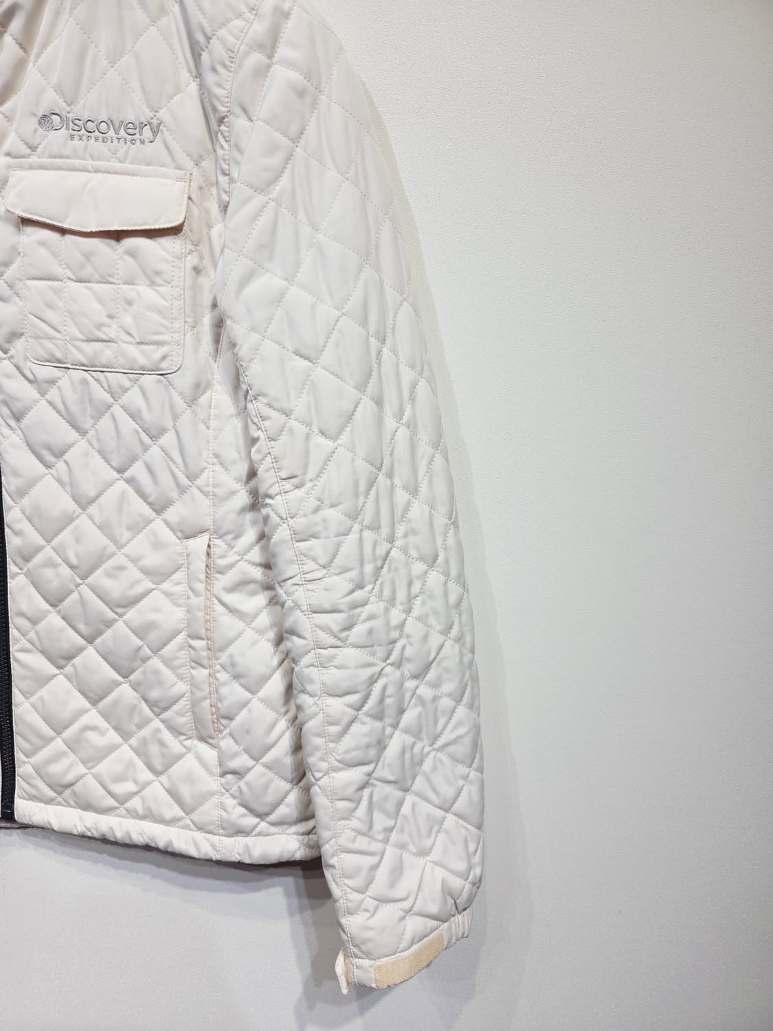 디스커버리 익스페디션 화이트 퀼팅 자켓 상품이미지4