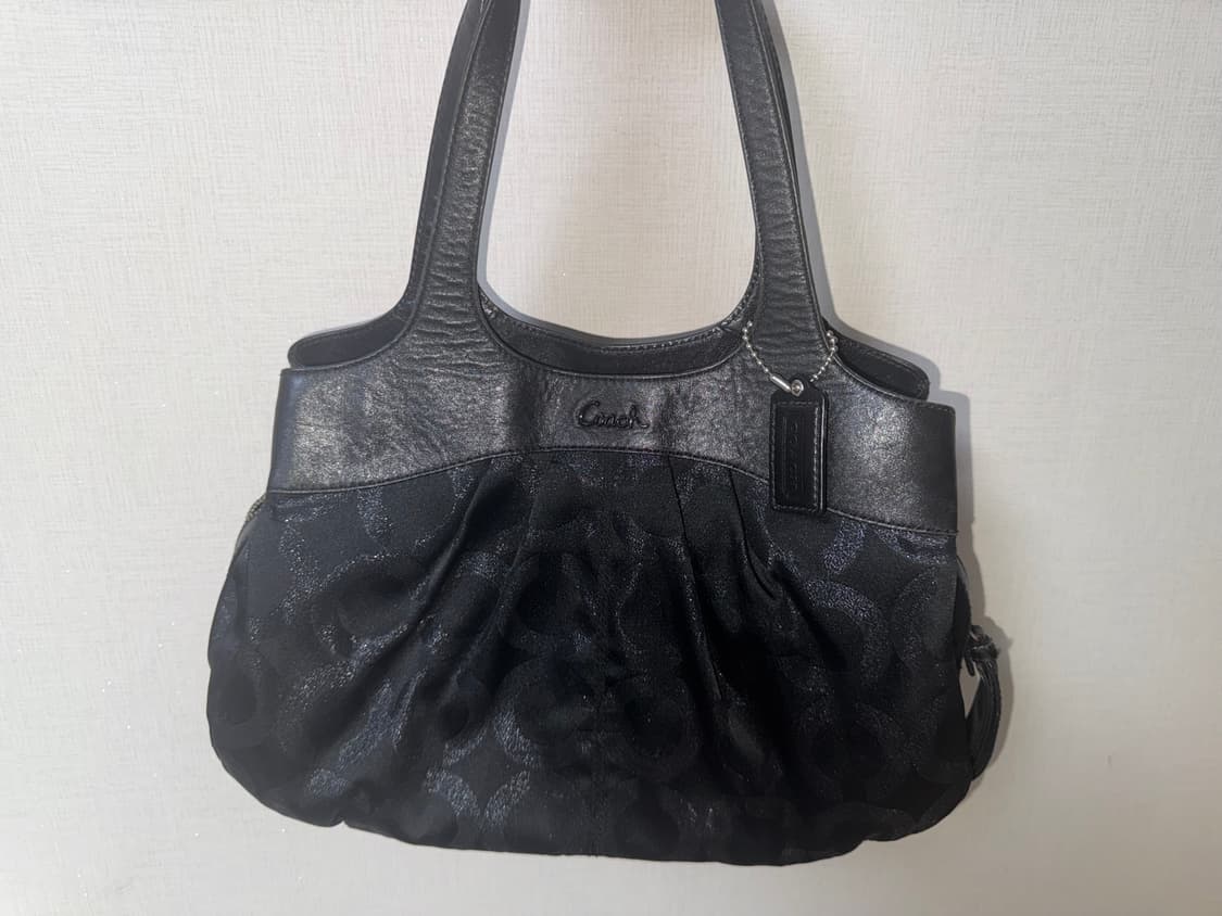 코치 블랙 숄더백 상품이미지1