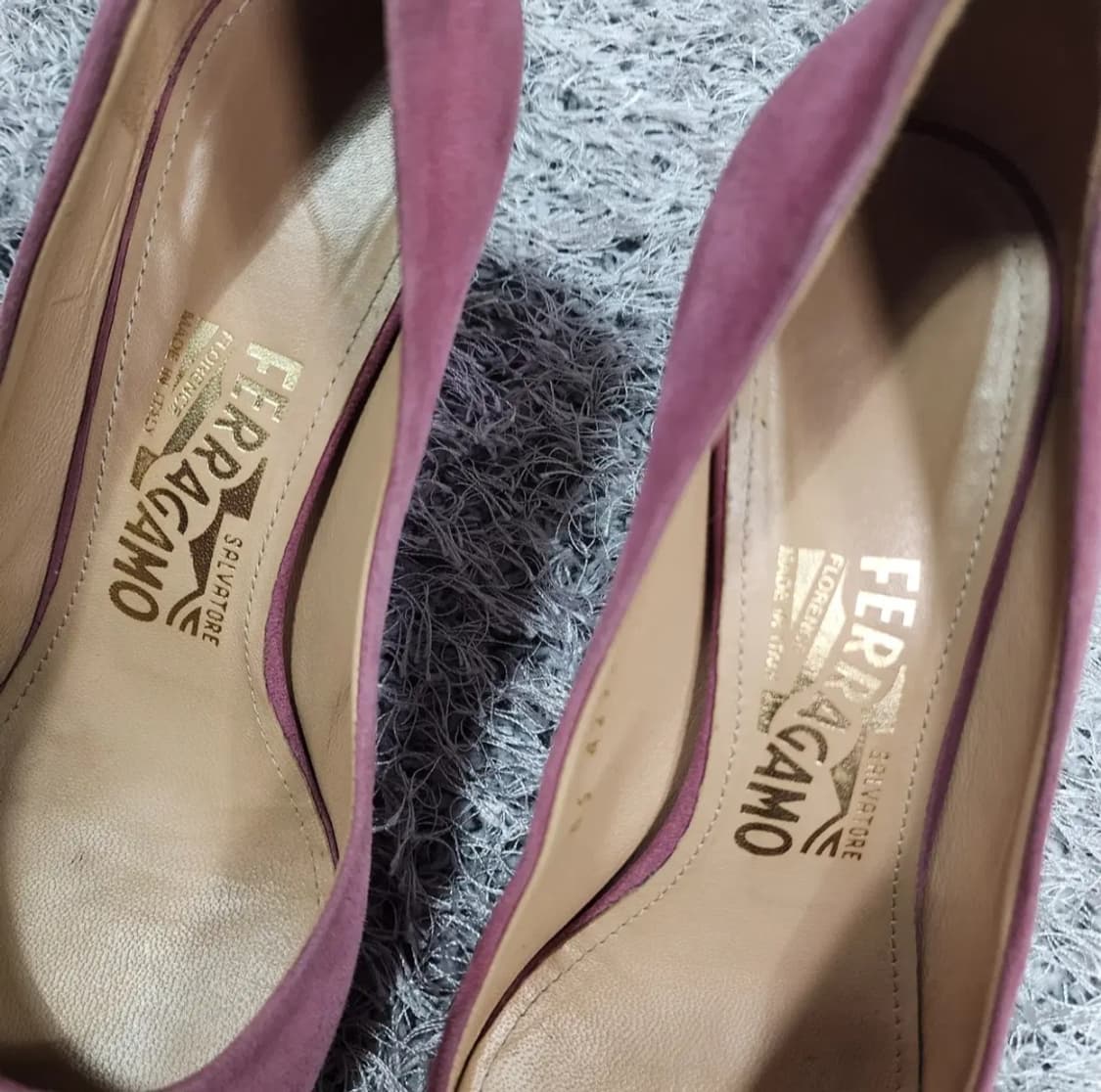 페라가모 스웨이드 펌프스 힐 6 상품이미지7