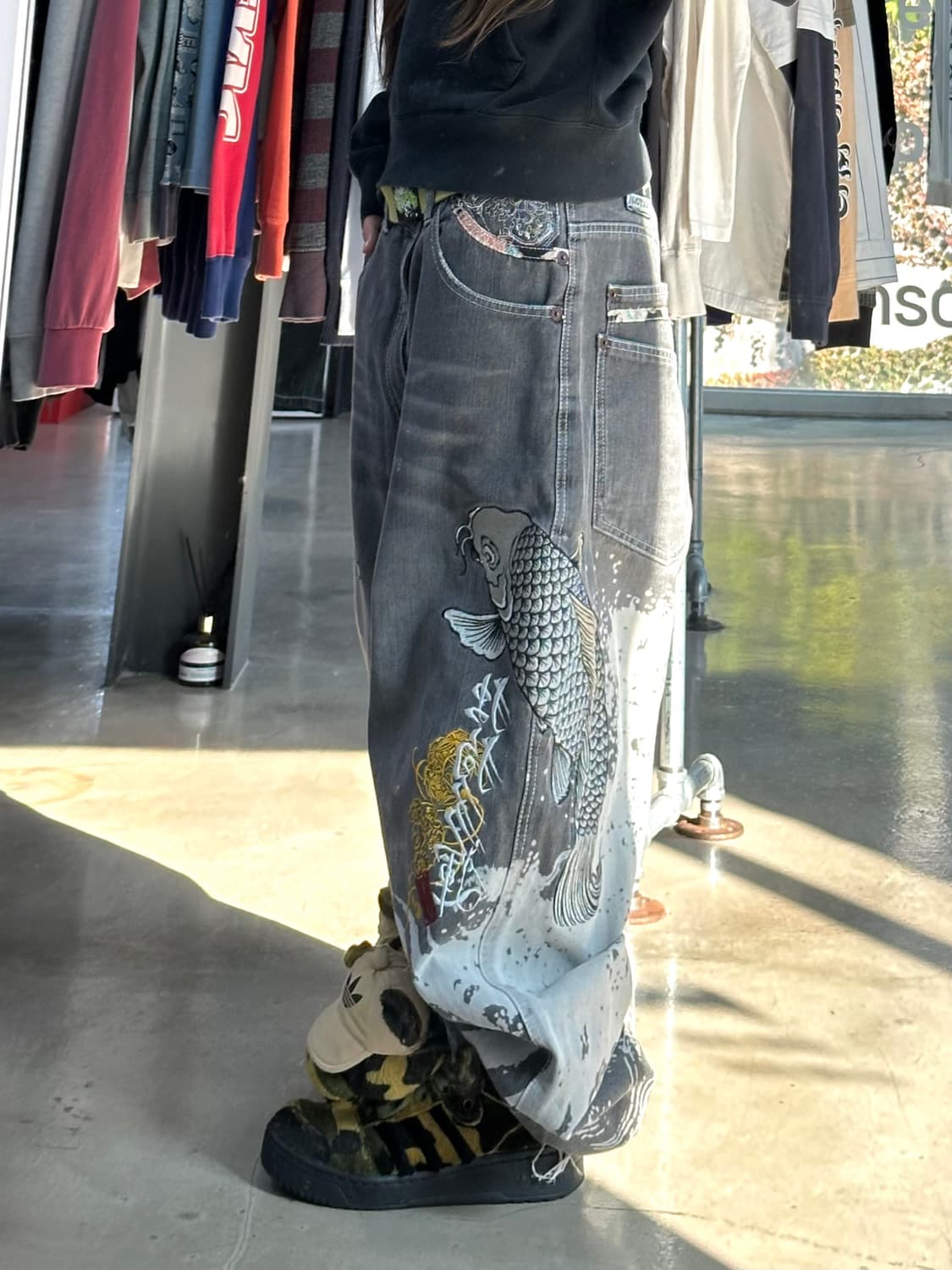 도그타운 오리엔탈 자수 흑청데님팬츠  상품이미지2