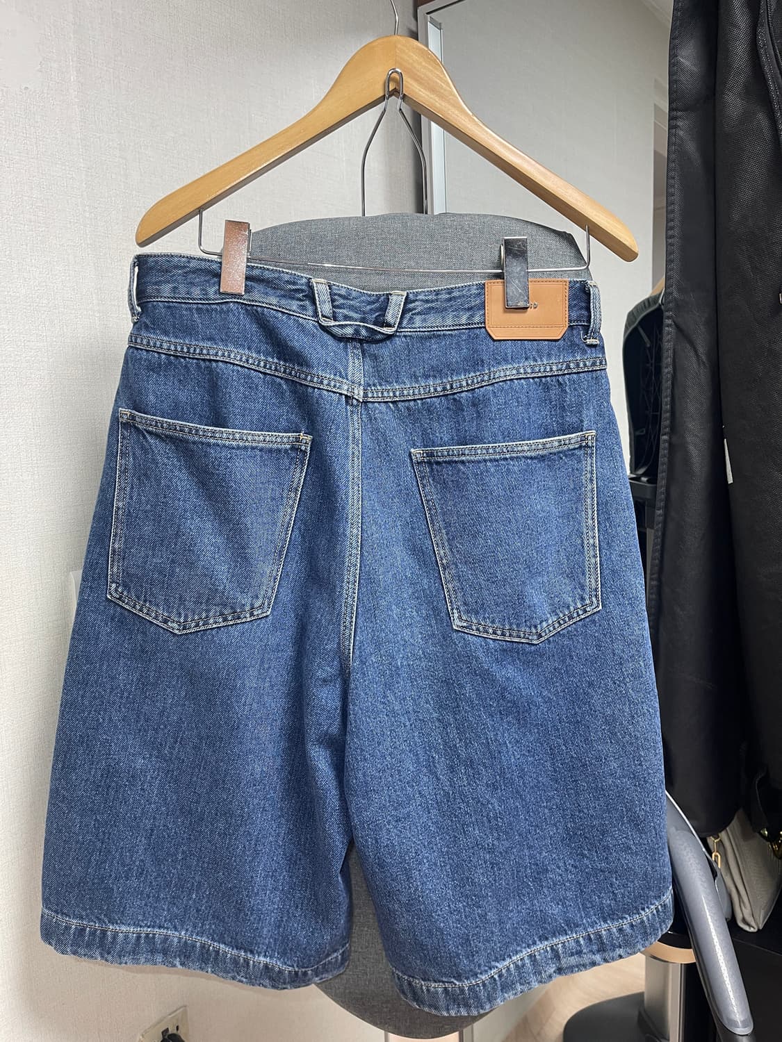 솔리드옴므 우영미 데님 반바지 24ss 상품이미지2