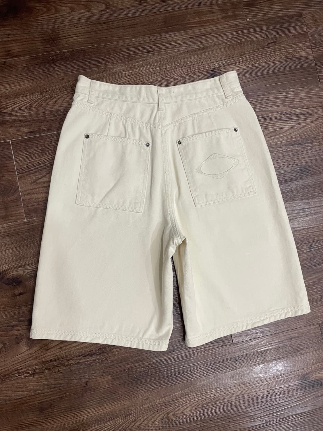 미스치프 버뮤다 팬츠 크림 상품이미지7