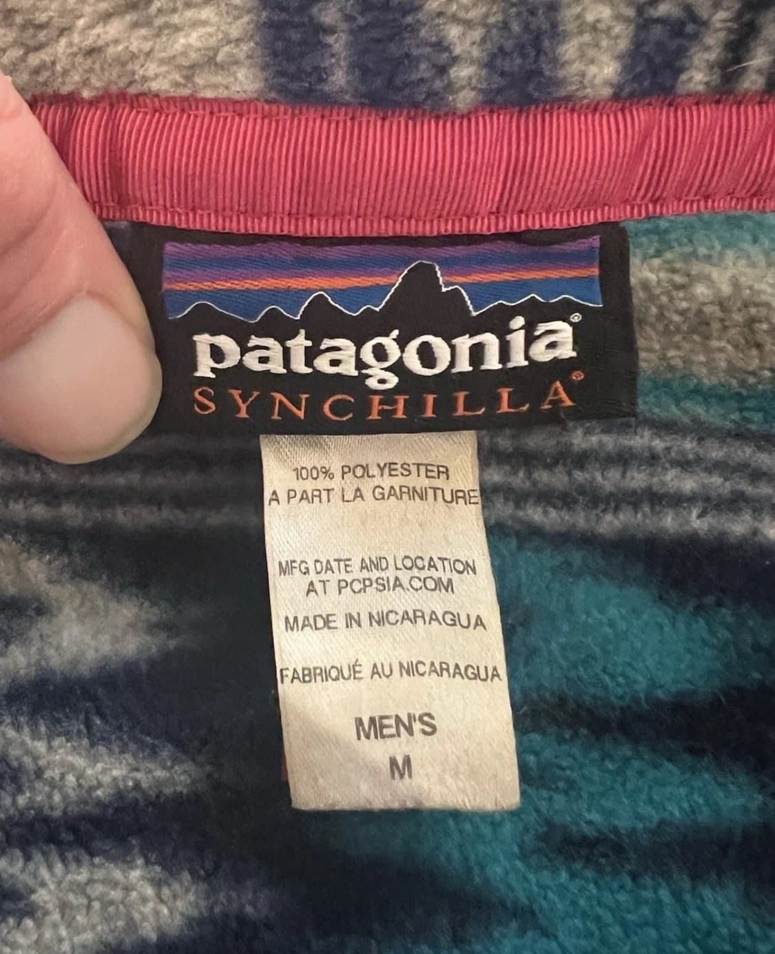 13FW 파타고니아 신칠라 스냅-T 플리스 네이비/블루 이카트 패턴 상품이미지4