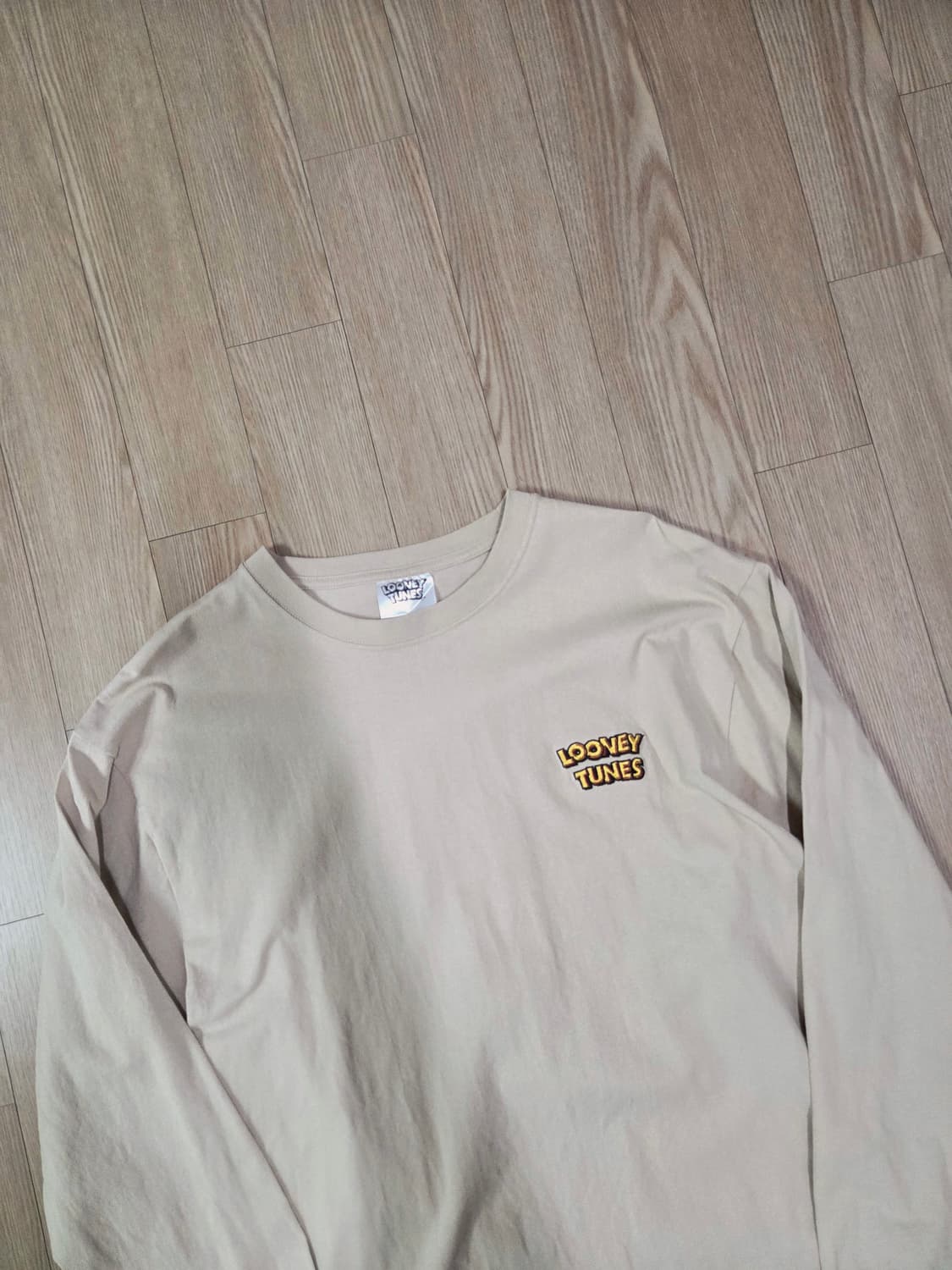 LOONEY TUNES 베이지 롱 슬리브 티셔츠 상품이미지3