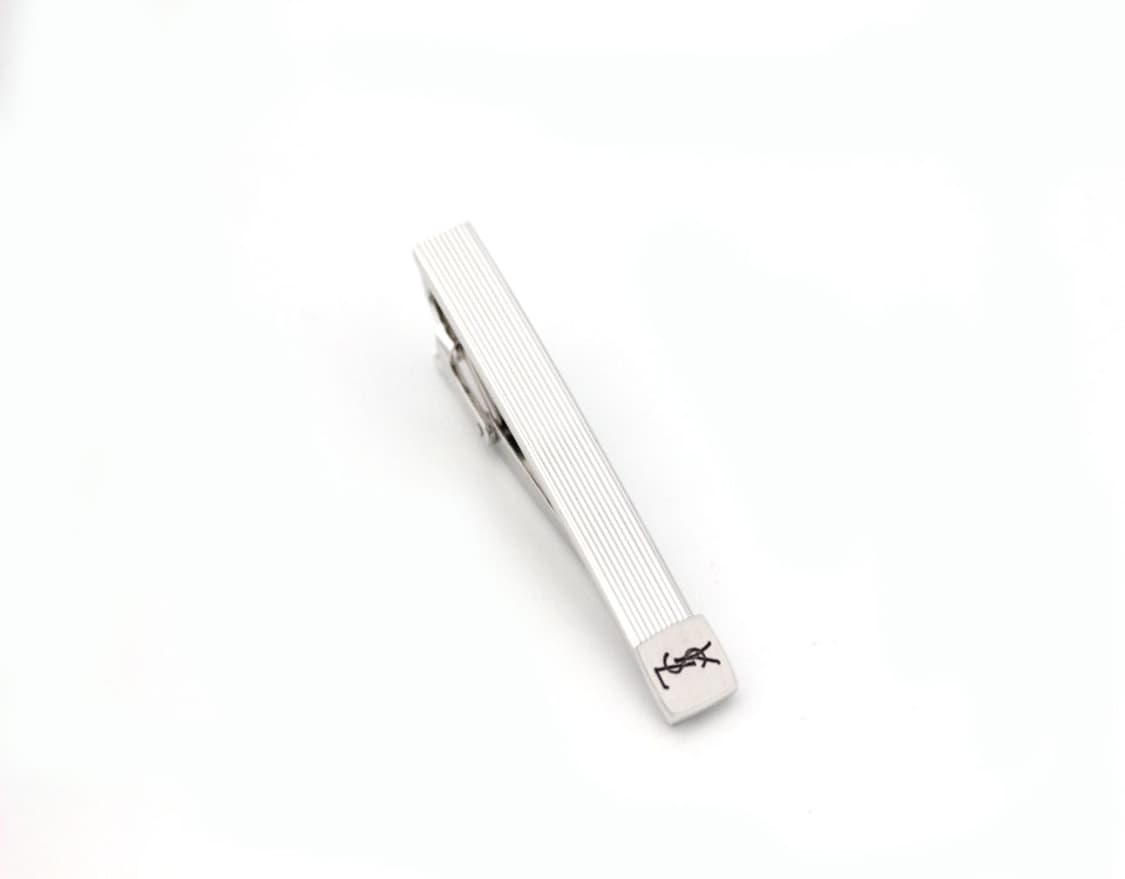 입생로랑 A등급 5.2cm 남자 명품 넥타이핀 커프스 세트 상품이미지2