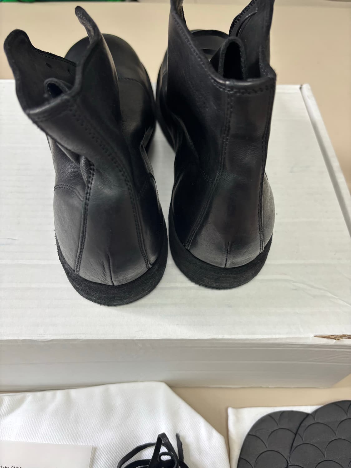 [새상품] 구이디(Guidi) 993X 블랙 42사이즈 풀박스 상품이미지3