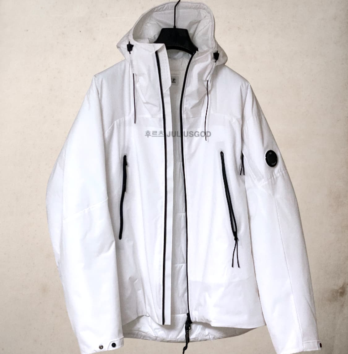 [105/새제품] CP컴퍼니 프리마로프트 하이넥 숏패딩 씨피컴퍼니 상품이미지1