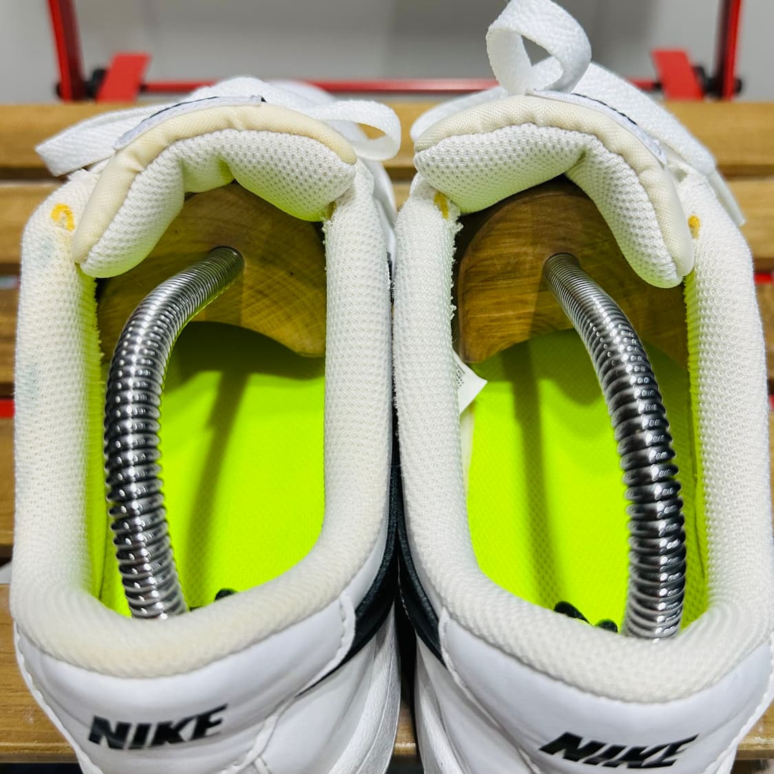 250) 나이키 운동화 남녀 공용 신발 코트 로얄 화이트 블랙 스우시 상품이미지5