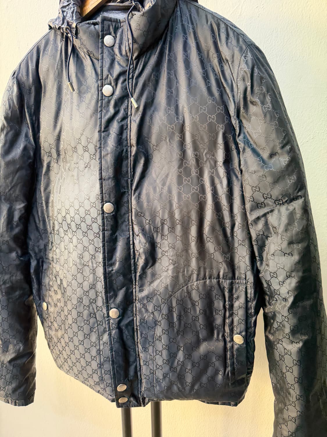 정품) 구찌 GG 로고 남성 리버시블 블랙 패딩 48 상품이미지2