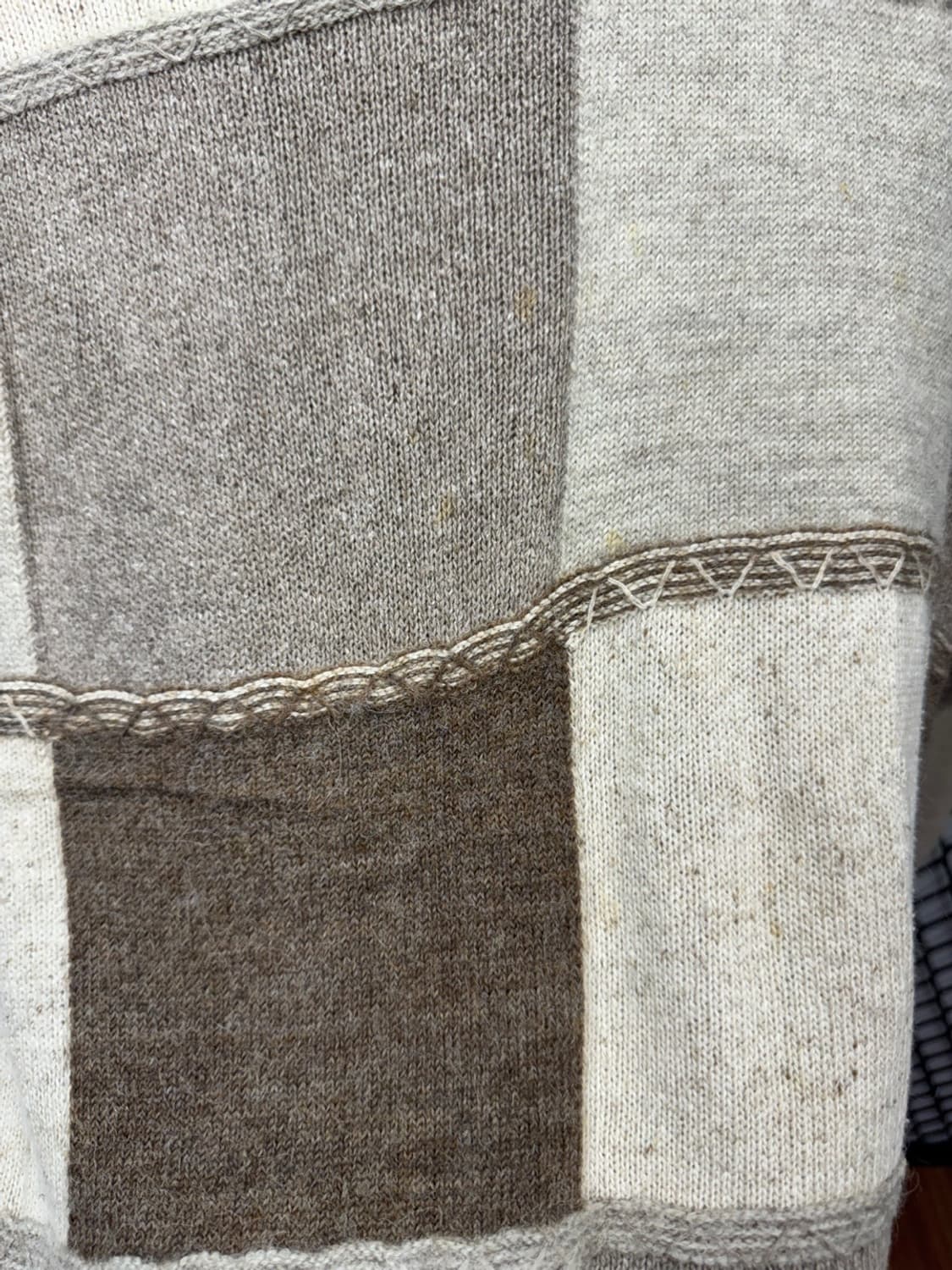 JPN VTG 블록패턴 울 니트 가디건 자수 디테일 아이보리 상품이미지7