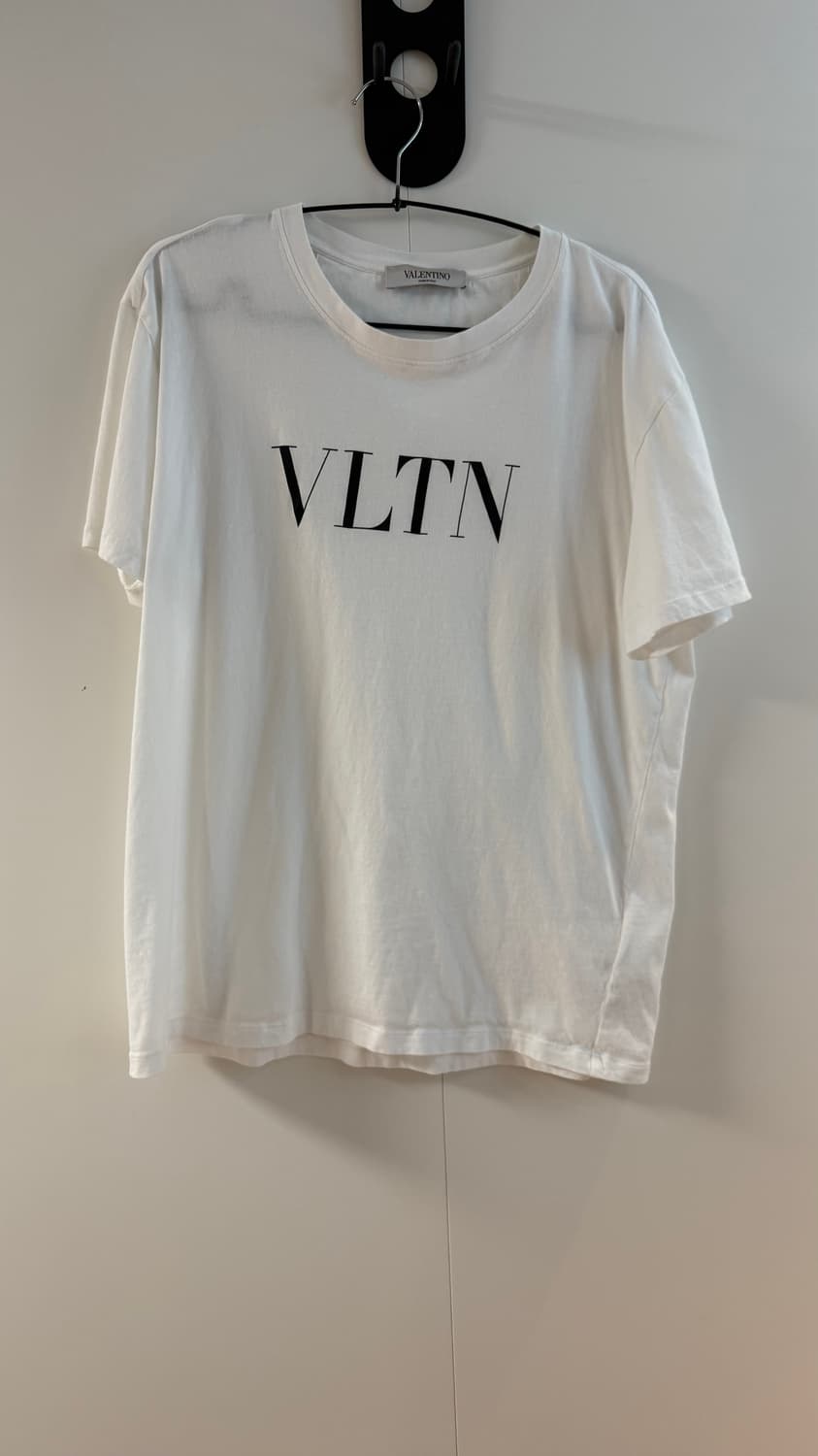 Valentino 발렌티노 VLTN 흰색 반팔티셔츠 상품이미지1