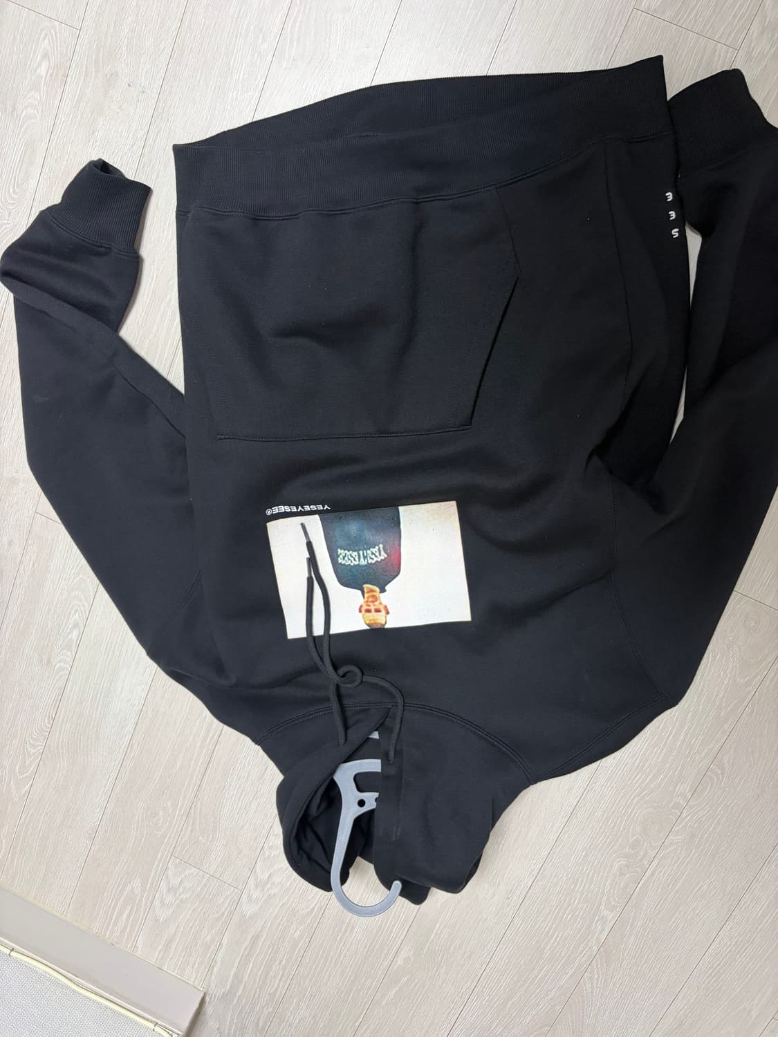 (예스아이씨) Y.E.S Arch Boy 후드티 블랙 상품이미지2