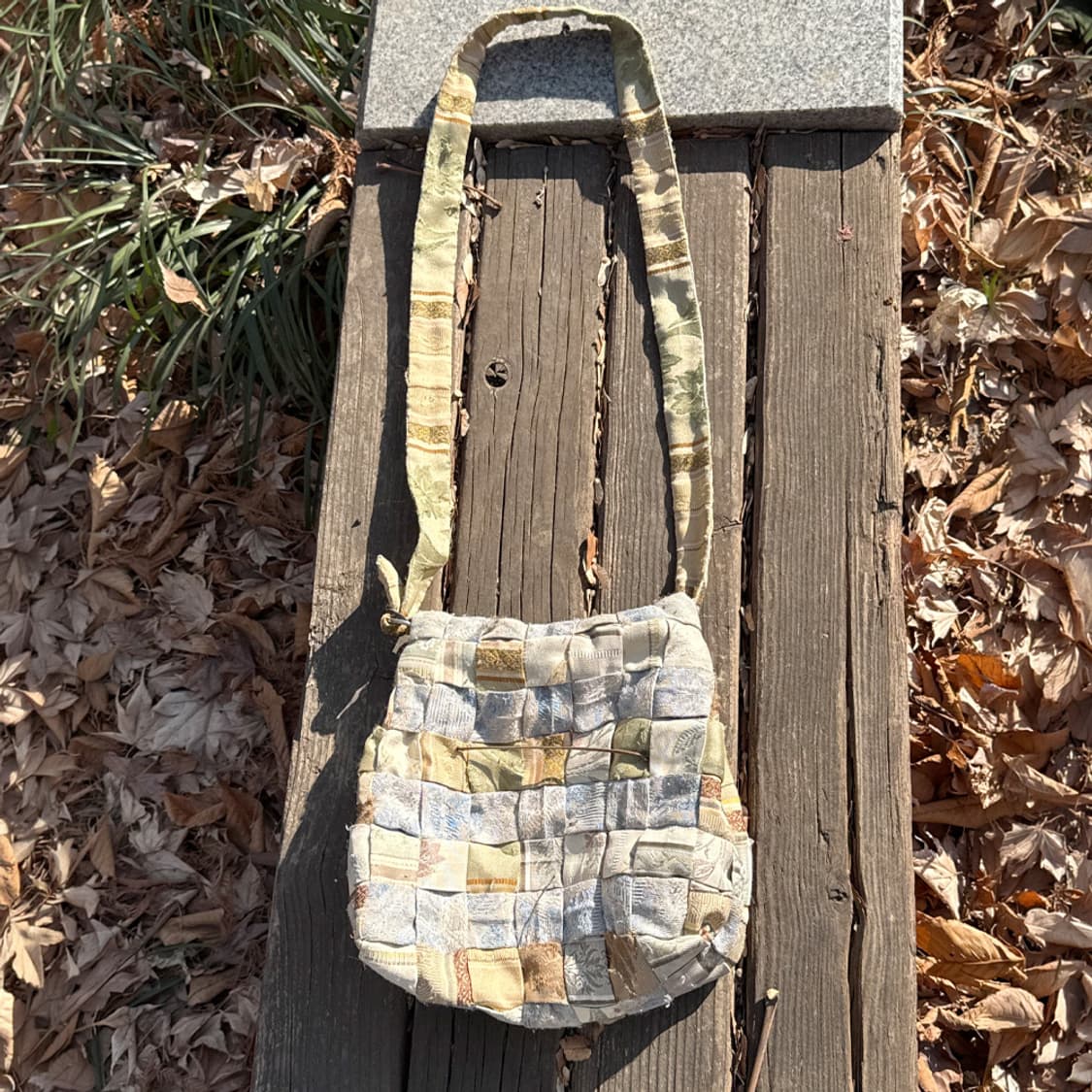 양구름 패치워크 크로스백 상품이미지4