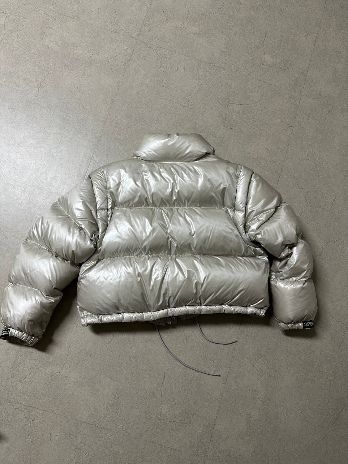 헤리티지플로스 패딩 21fw 크림색상 상품이미지5