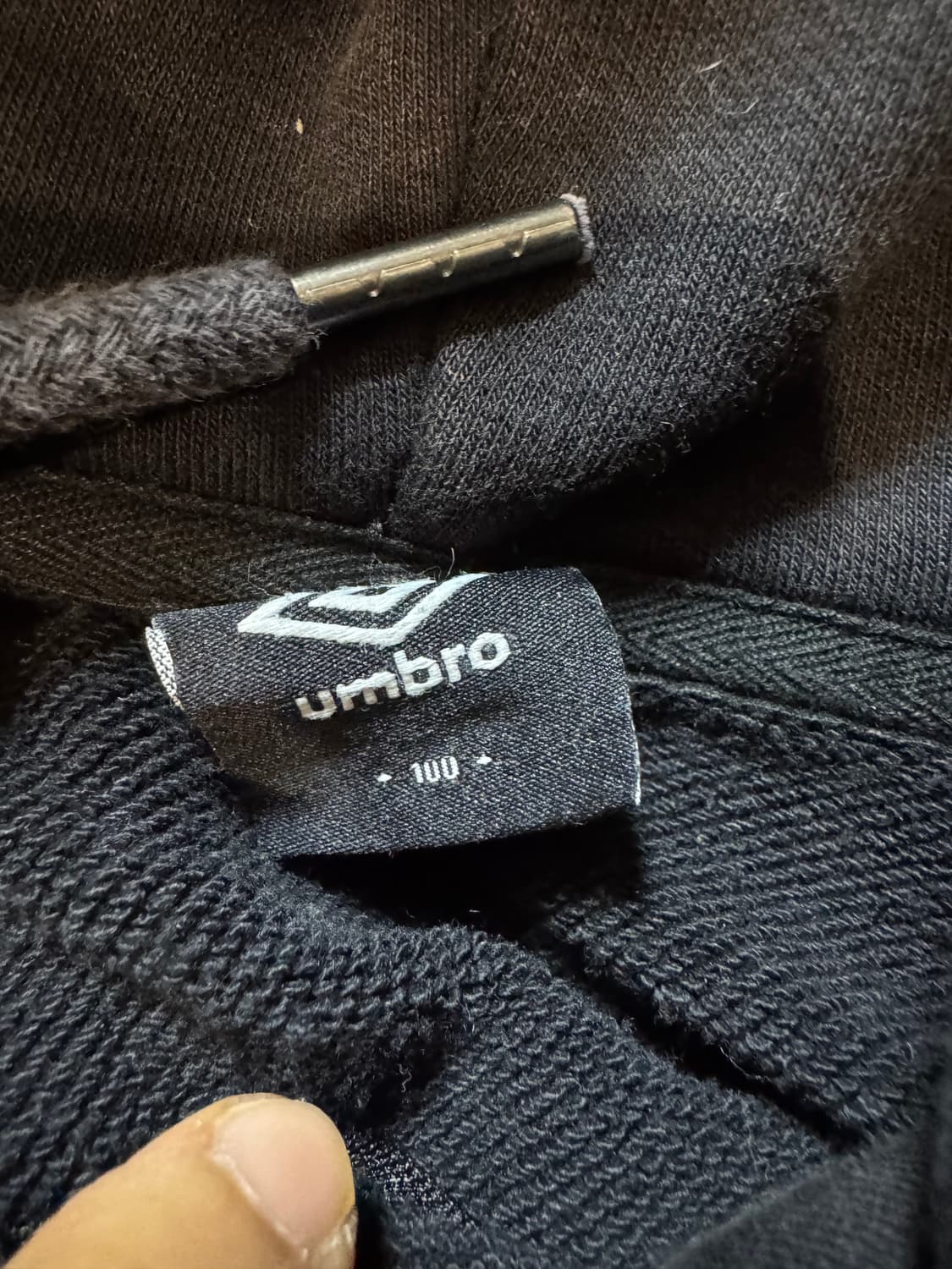 엄브로 워시드 니트 후디 집업 차콜 상품이미지9