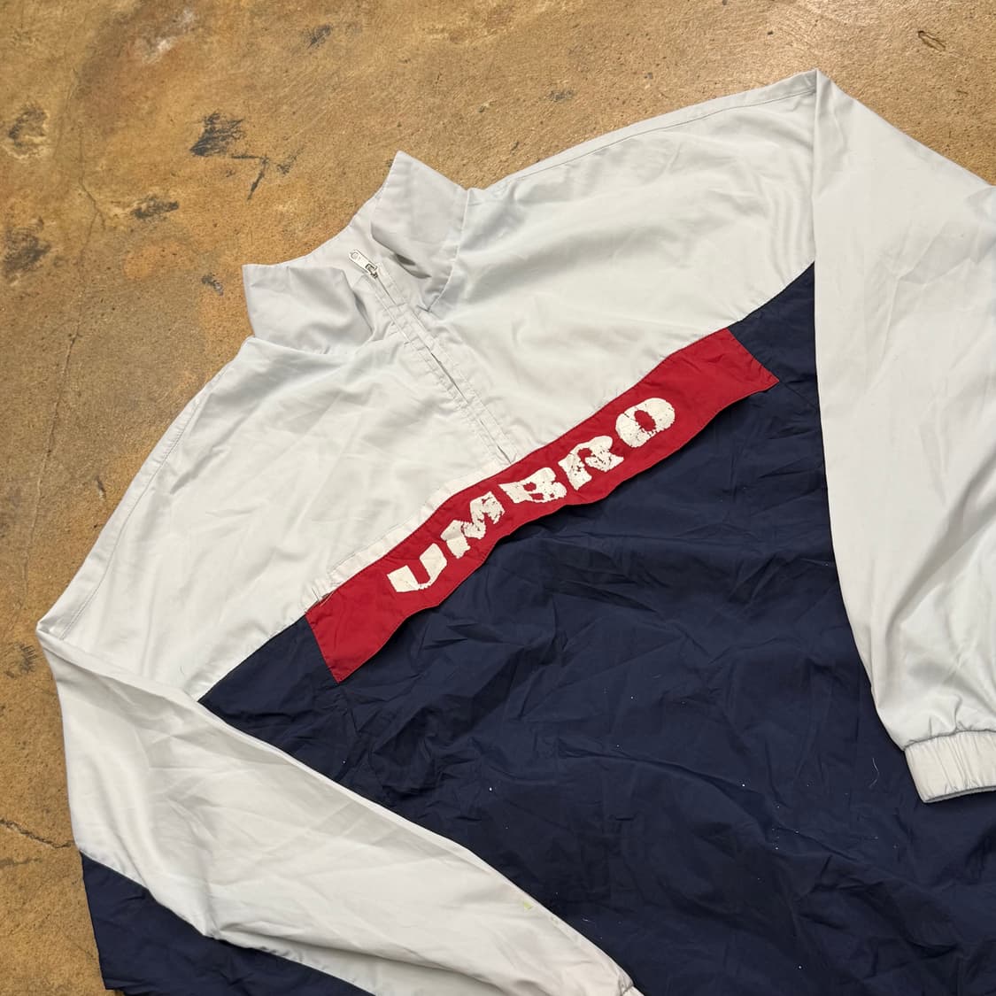 [정품/95] 엄브로 바람막이 화이트 네이비 b15 상품이미지1