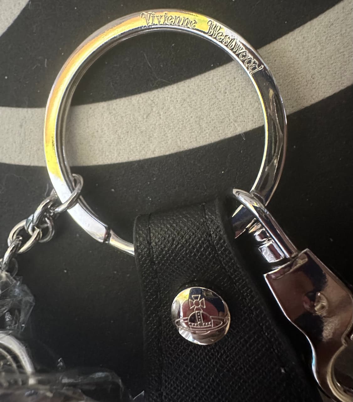비비안웨스트우드 키링 블랙 상품이미지3