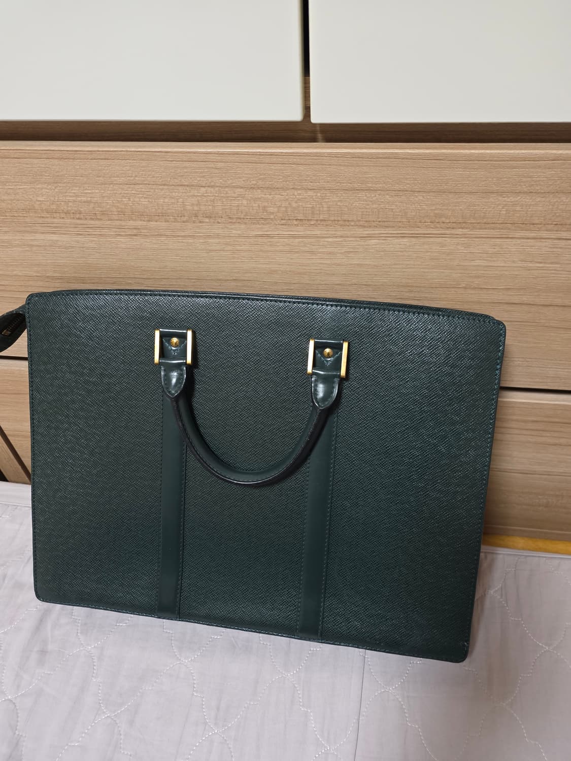 루이비통 타이가 로잔 서류가방 그린 상품이미지2