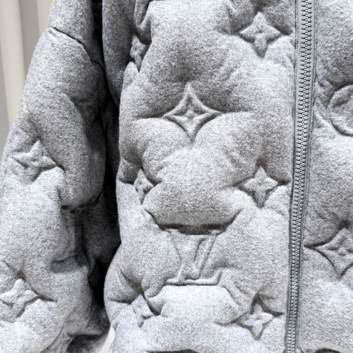 46 / 루이비통 모노그램 보이후드 푸퍼 패딩 자켓 상품이미지3