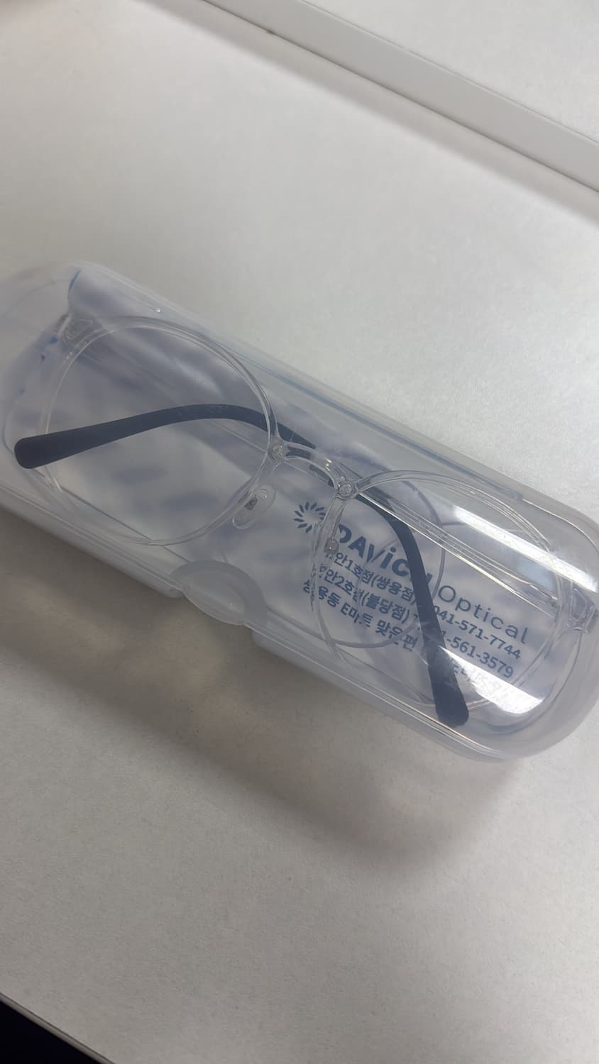 다비치 투명 뿔테 안경 상품이미지3