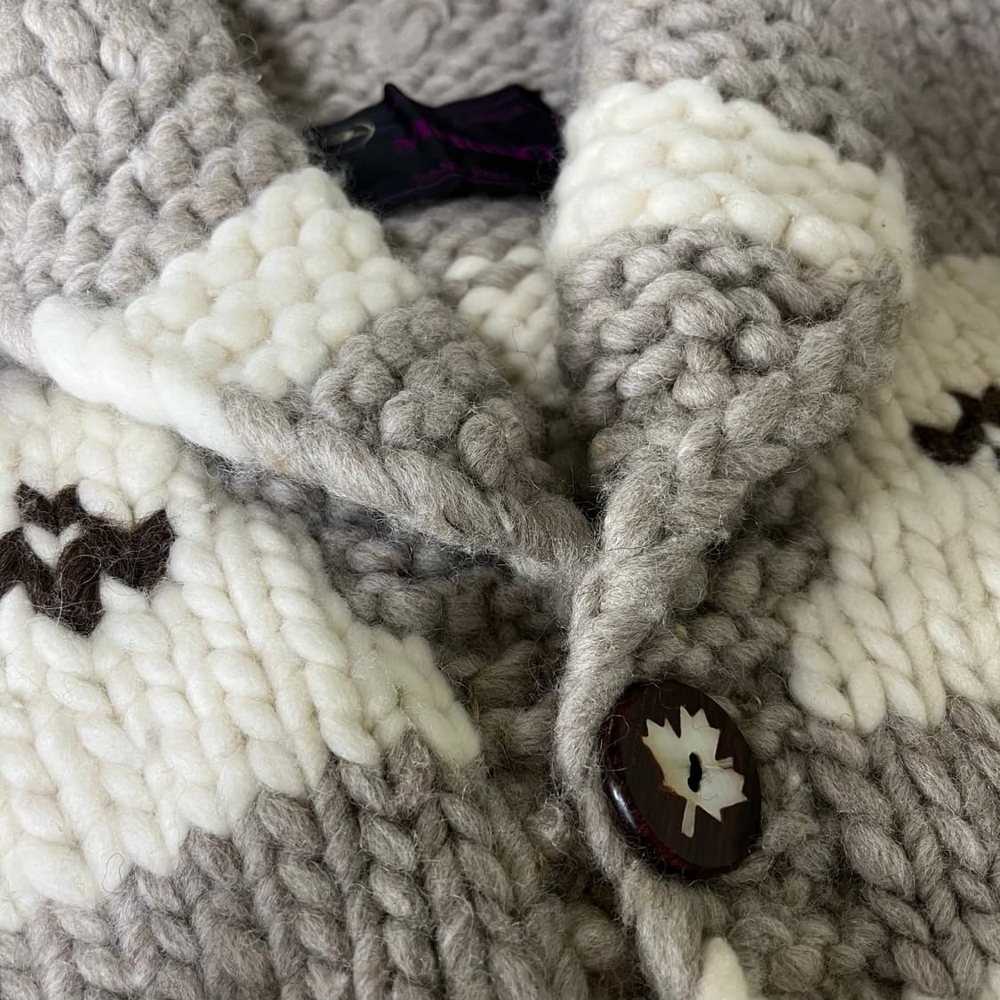 [MERINO Canada] 캐나다 메이플버튼 코위찬 가디건 상품이미지5