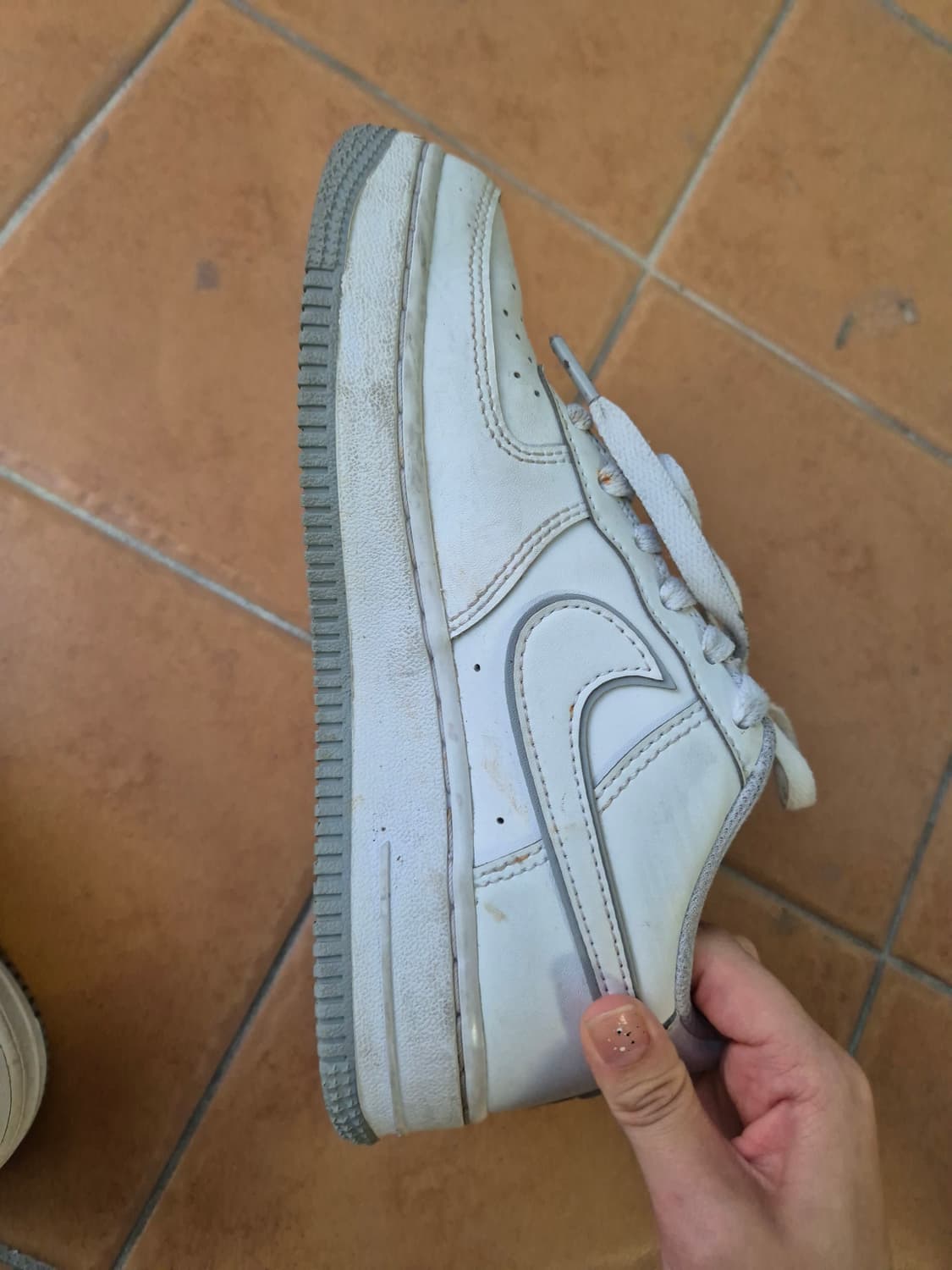 나이키 에어포스원 울프그레이 225 상품이미지7